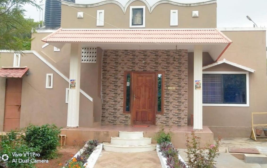 Yelagiri Golden Villa Bagian luar foto